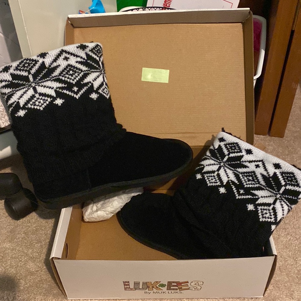 Muk Luks boots